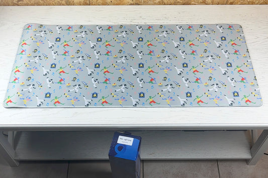 Pelo Light Grey Deskmat